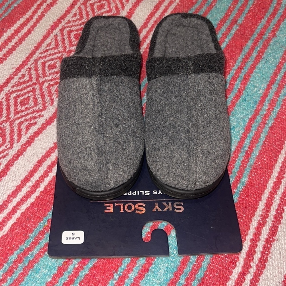 Brand New Never Used Sky Sole boys slippers size large 6 - Picture 3 of 4